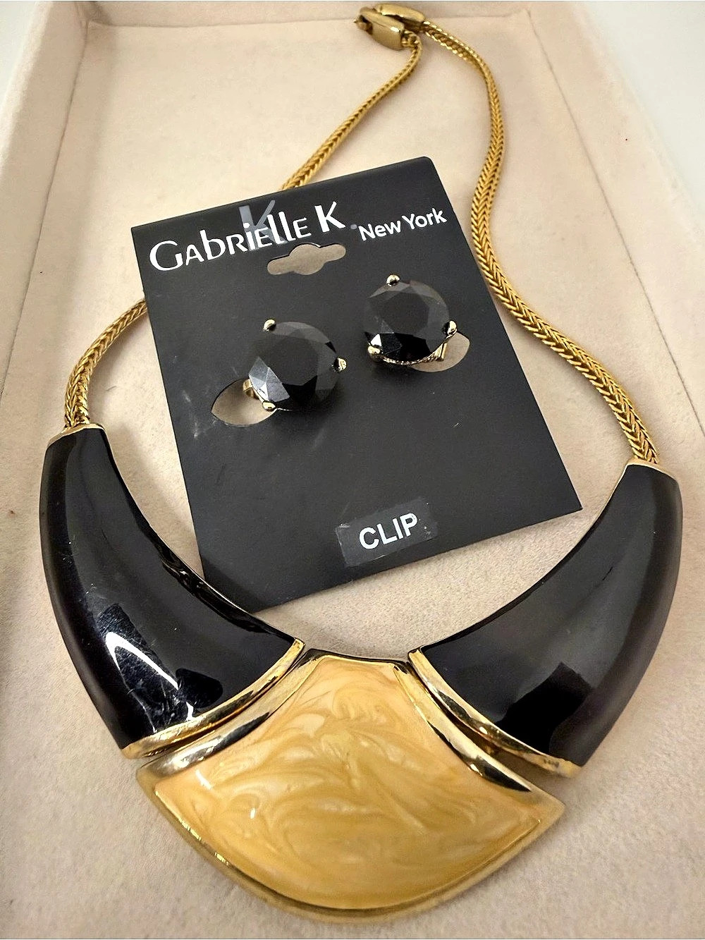 Gabrielle K Statement Necklace & Clip-On Earrings in Black & Gold NWT